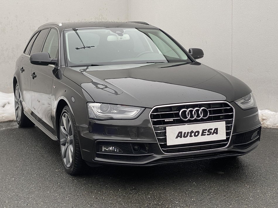 Audi A4 3.0 TDi S-line Quattro