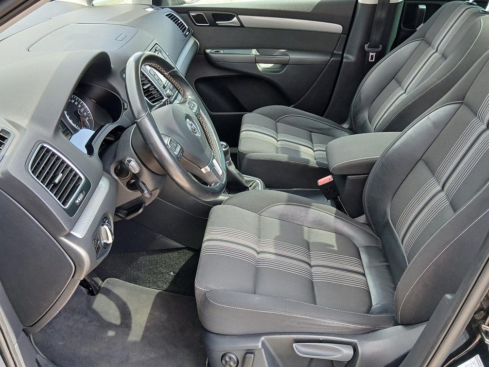 Volkswagen Sharan 2.0 TDi 