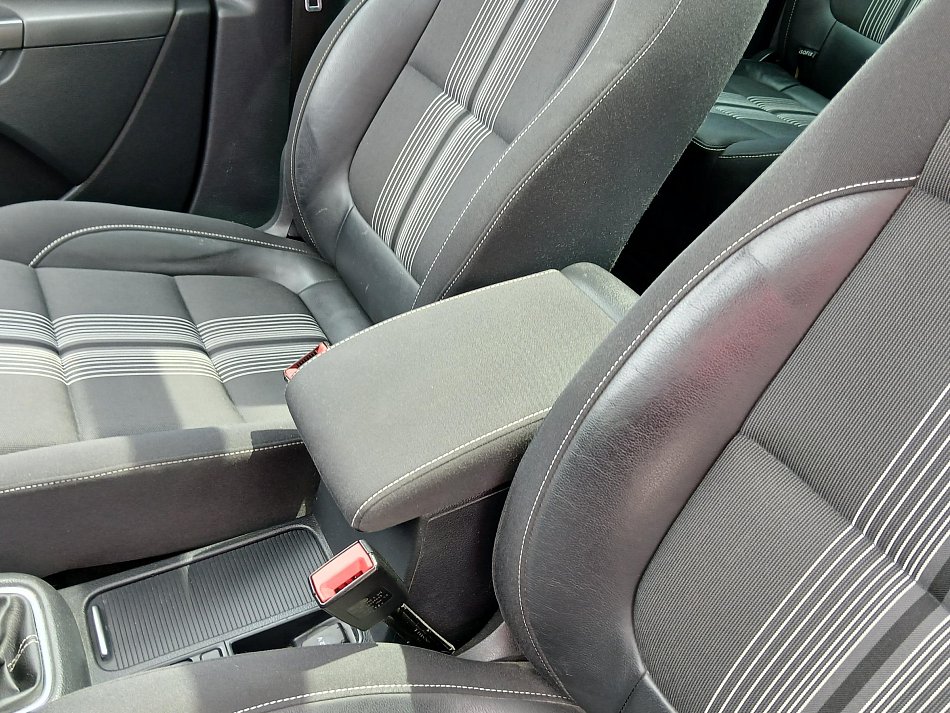 Volkswagen Sharan 2.0 TDi 