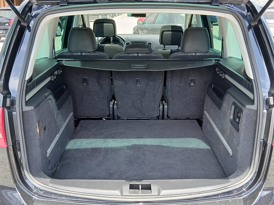 Volkswagen Sharan 2.0 TDi 