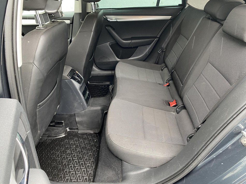 Škoda Octavia III 2.0 TDi 