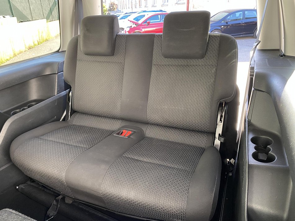 Volkswagen Caddy 2.0TDi  MAXi 7míst
