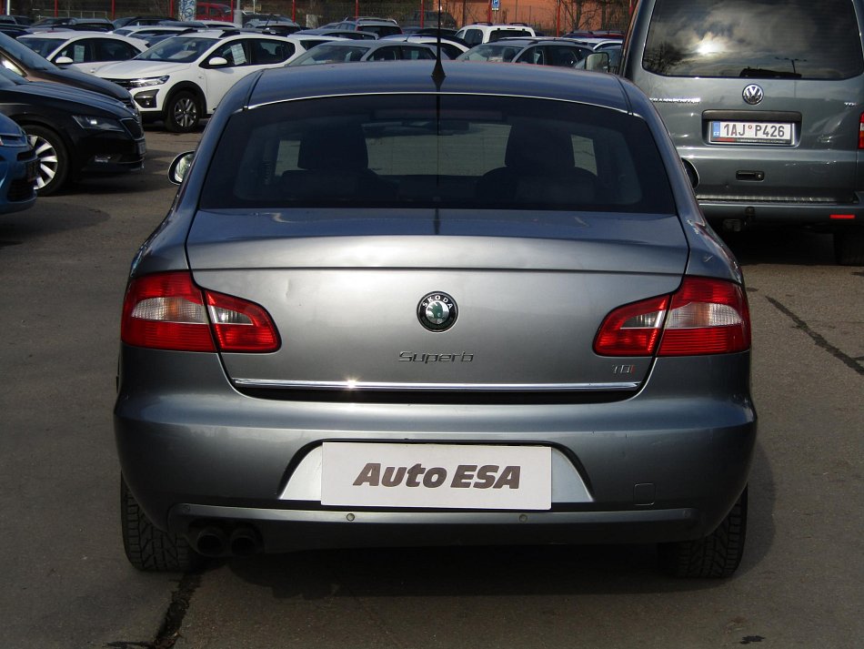 Škoda Superb II 2.0 TDi Elegance