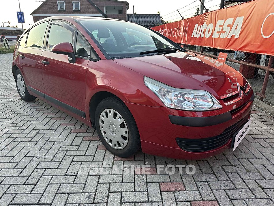 Citroën C4 1.4i 