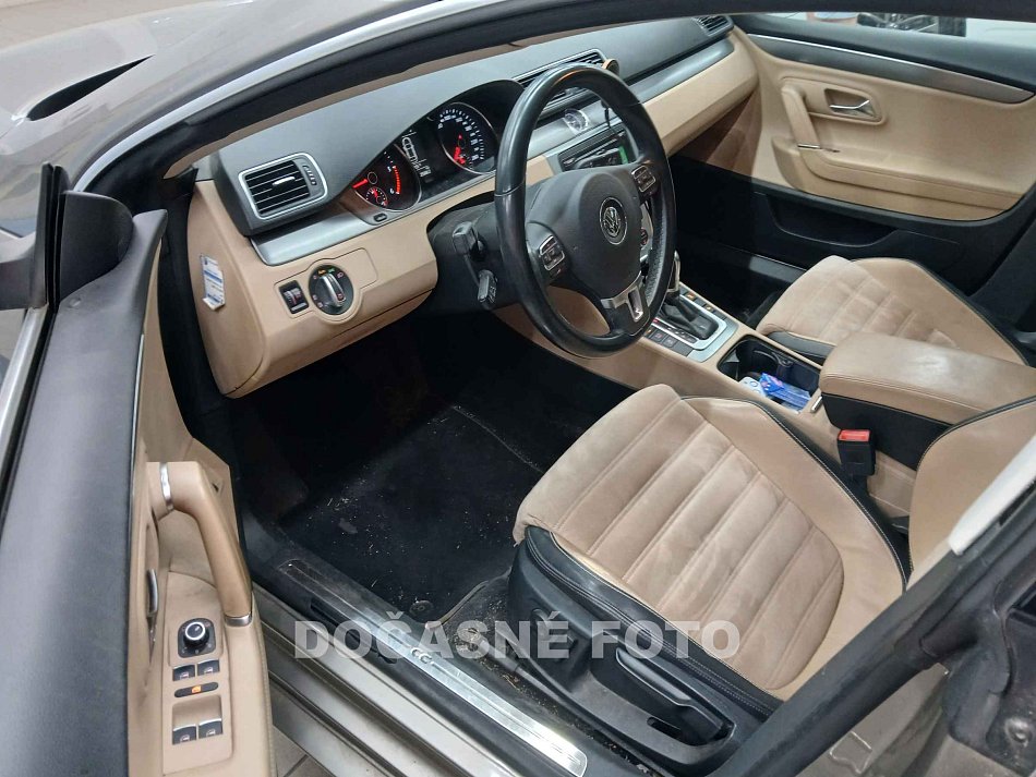 Volkswagen Passat CC 2.0 TDi 