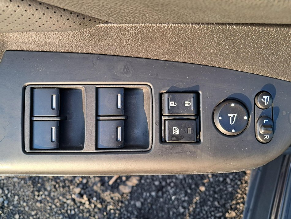 Honda CR-V 1.6i  4x4
