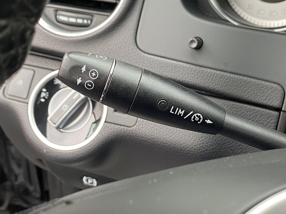 Mercedes-Benz Třída C 2.2 CDi  C 220