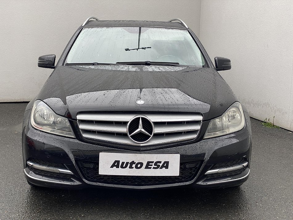 Mercedes-Benz Třída C 2.2 CDi  C 220
