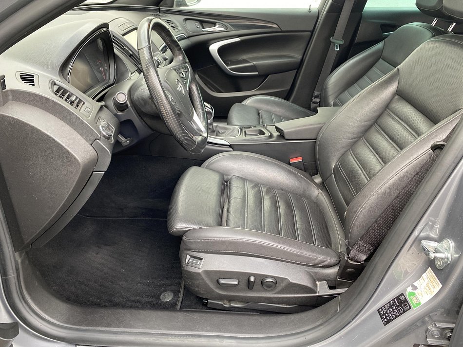 Opel Insignia 2.0 CDTi OPC line
