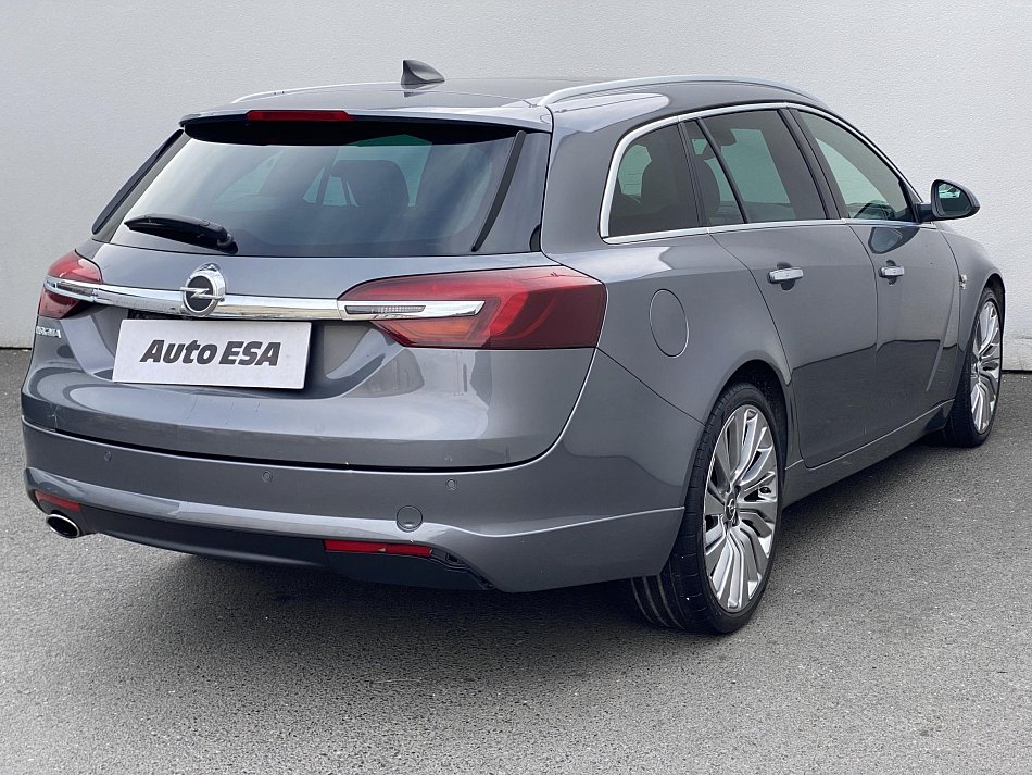Opel Insignia 2.0 CDTi OPC line