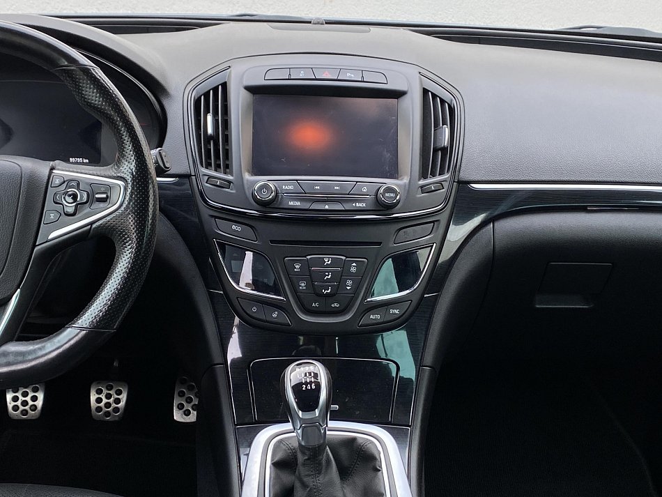 Opel Insignia 2.0 CDTi OPC line