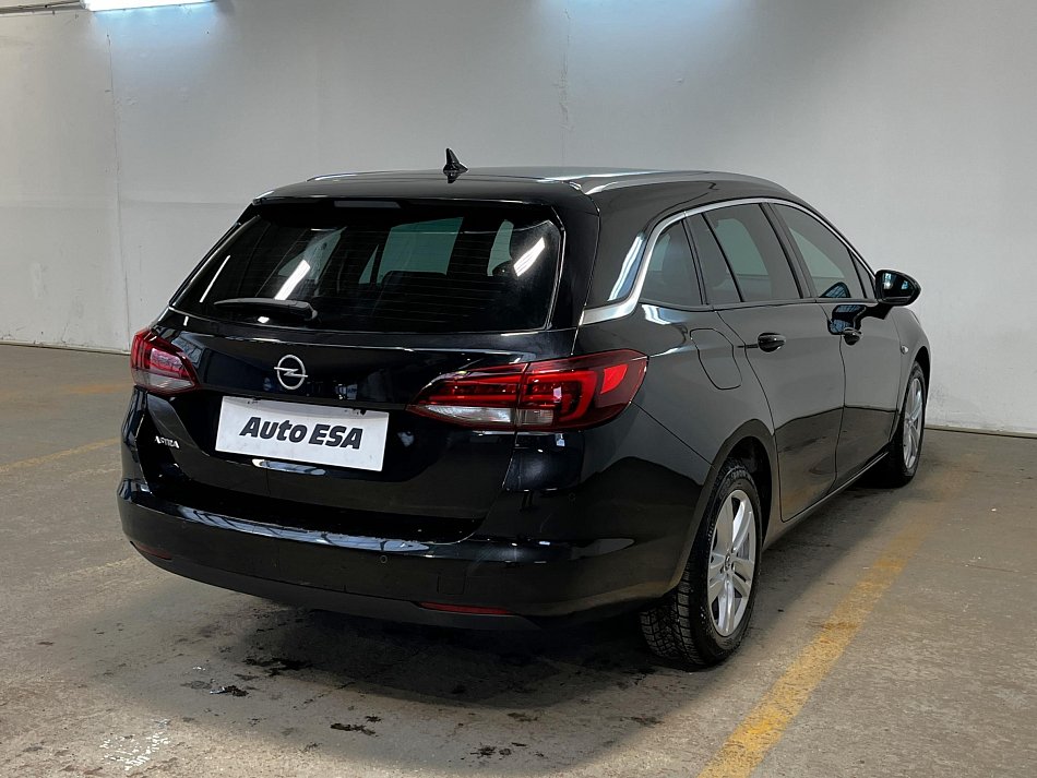 Opel Astra 1.5 CDTi Elegance