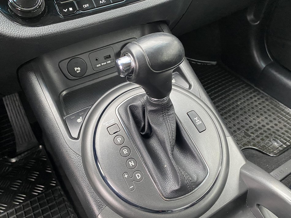 Kia Sportage 2.0 CRDI 