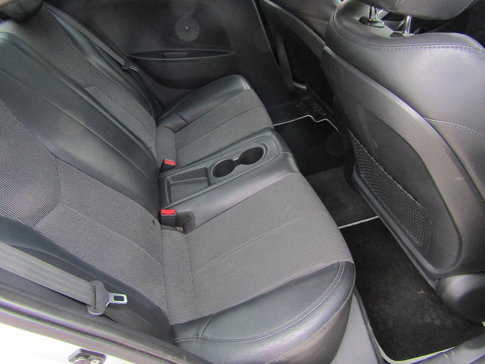 Hyundai Veloster 1.6i 