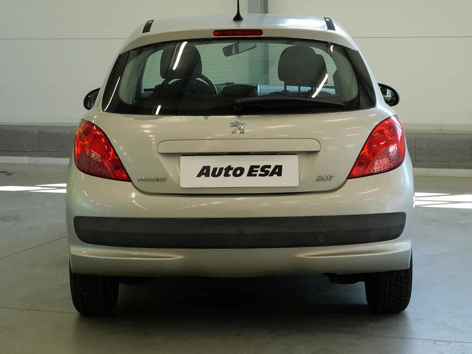 Peugeot 207 1.4i 