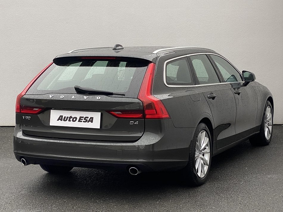 Volvo V90 2.0 D4 Momentum