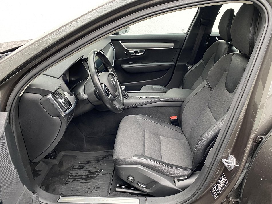 Volvo V90 2.0 D4 Momentum