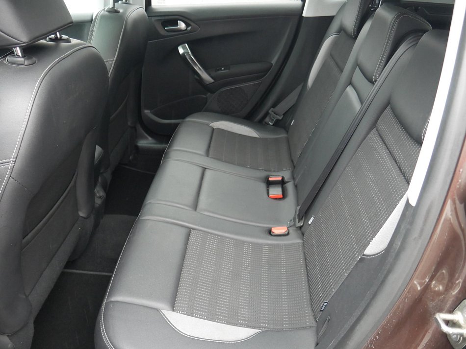 Peugeot 2008 1.6HDi Allure