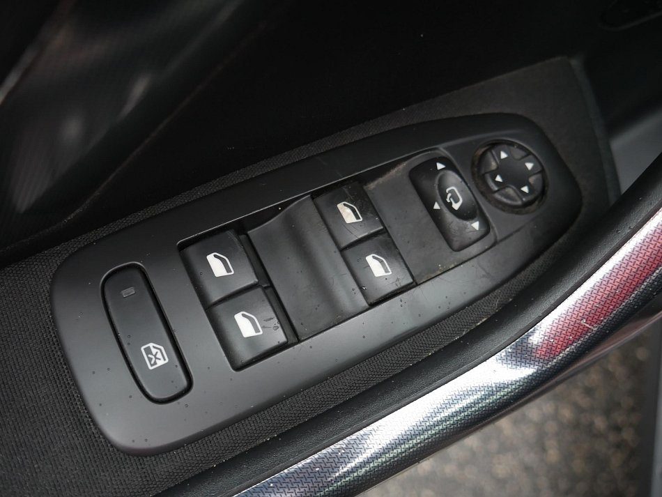 Peugeot 2008 1.6HDi Allure