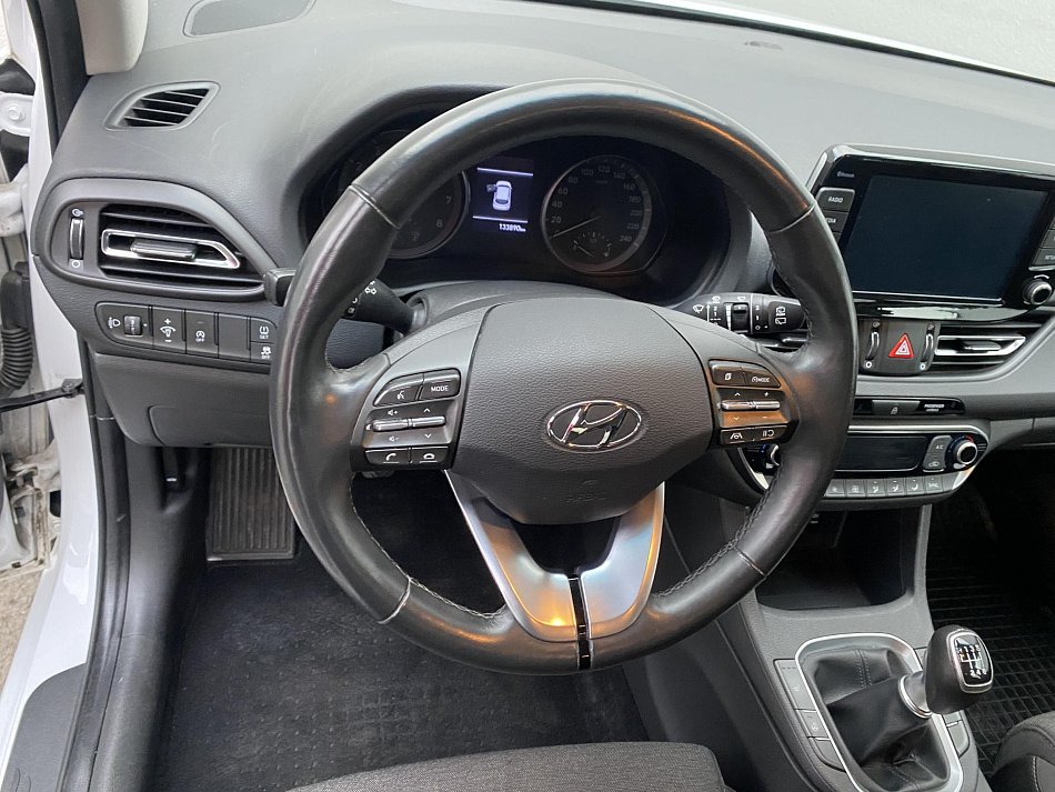 Hyundai I30 1.5 DPi Smart