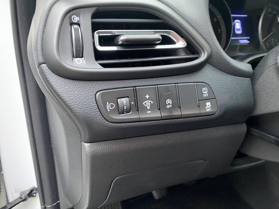 Hyundai I30 1.5 DPi Smart