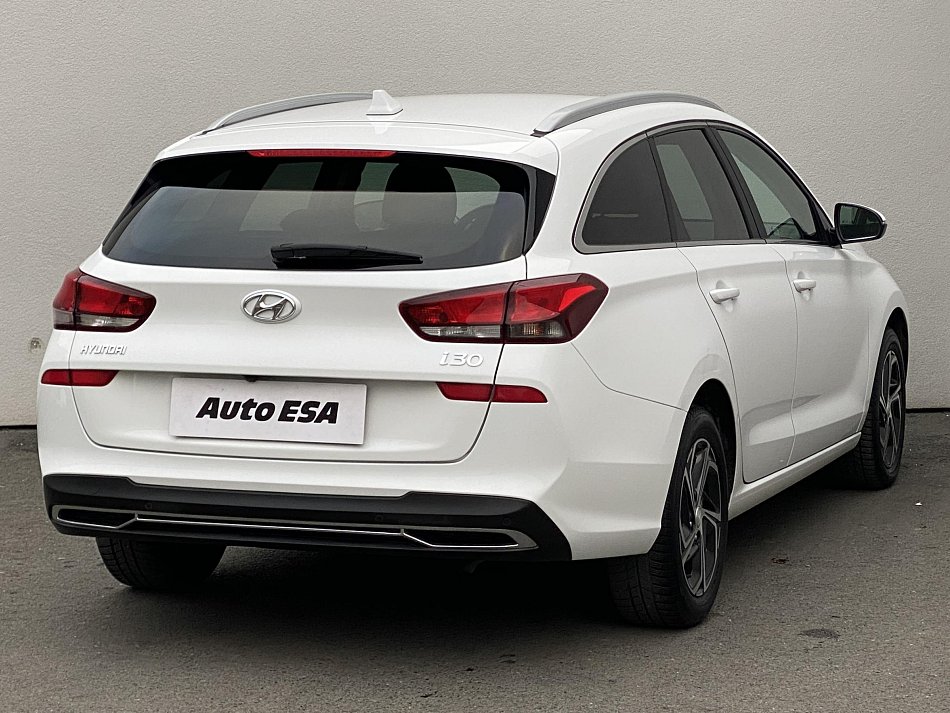 Hyundai I30 1.5 DPi Smart
