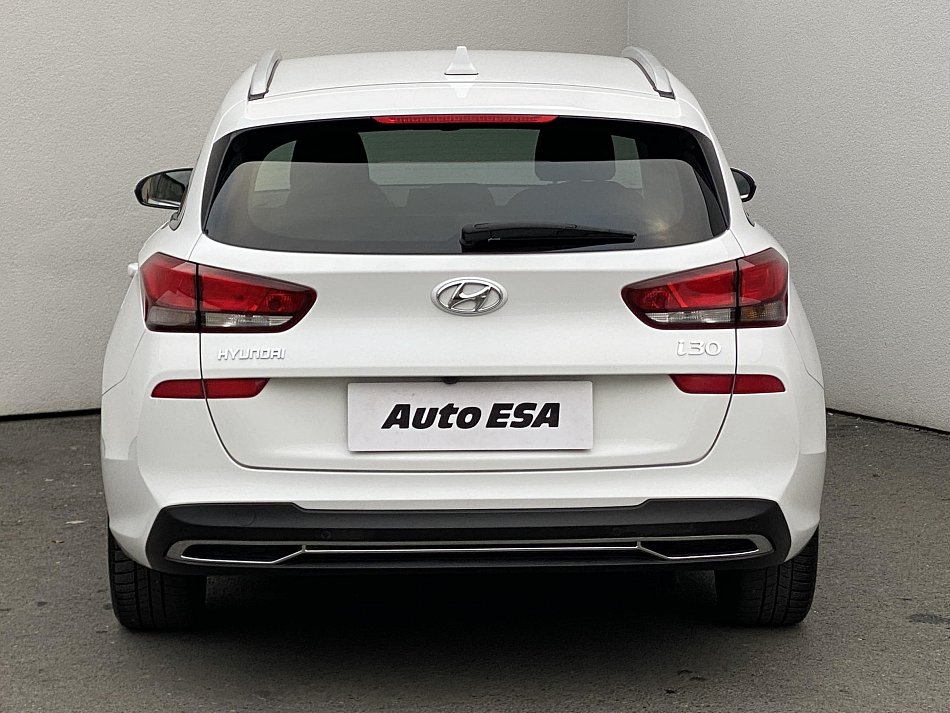 Hyundai I30 1.5 DPi Smart