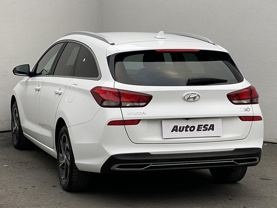 Hyundai I30 1.5 DPi Smart