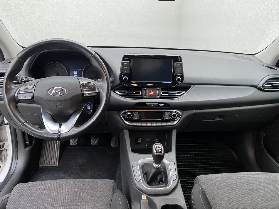 Hyundai I30 1.5 DPi Smart