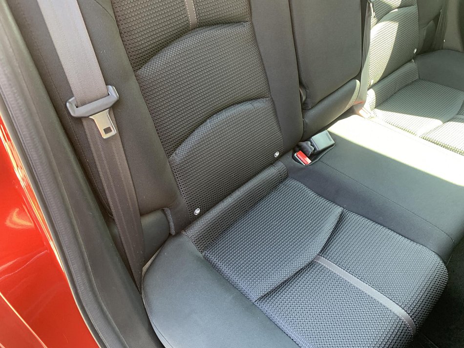 Mazda 3 2.0 i 