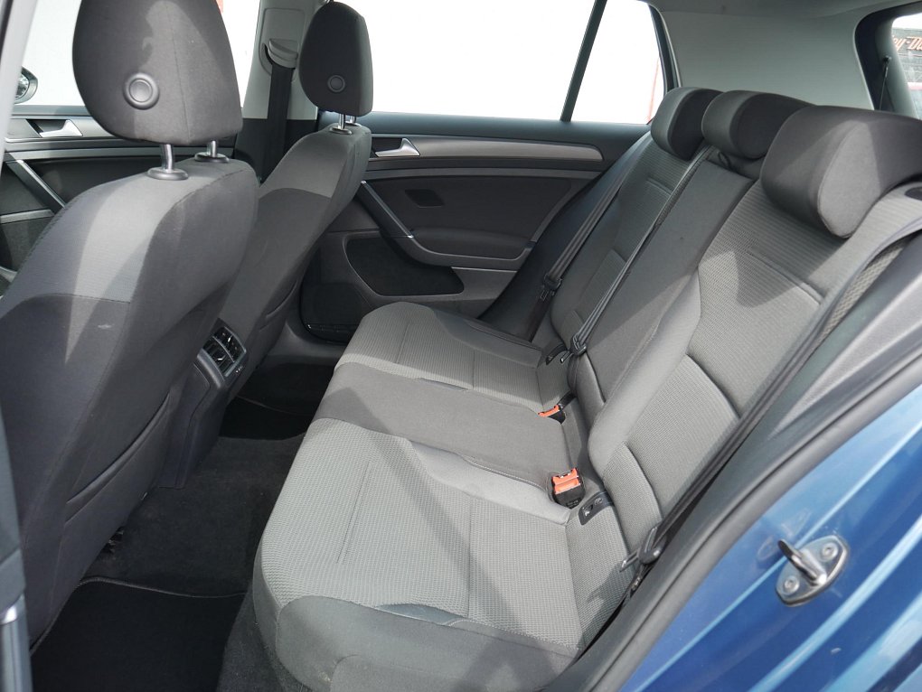 Volkswagen Golf 1.2 TSi 