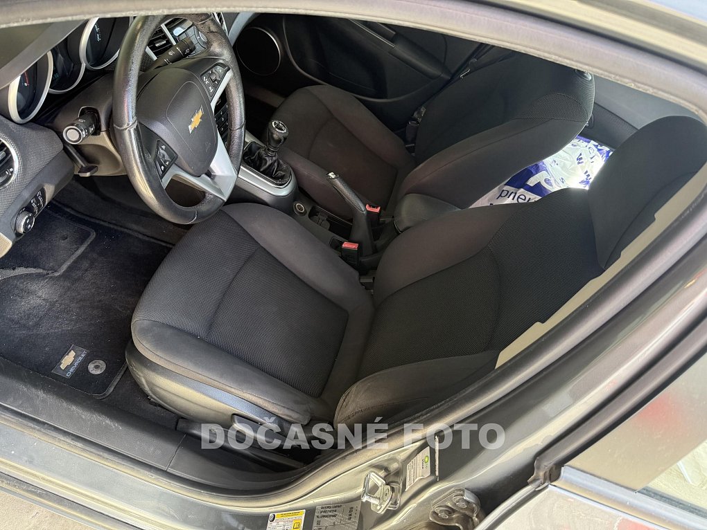 Chevrolet Cruze 1.8i 