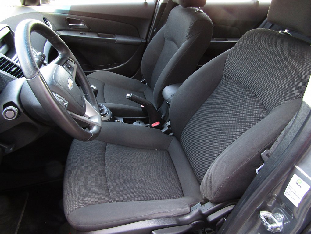 Chevrolet Cruze 1.8i 