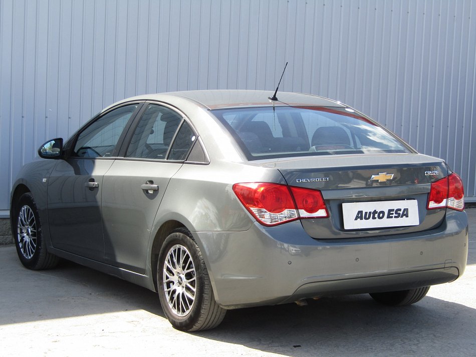 Chevrolet Cruze 1.8i 