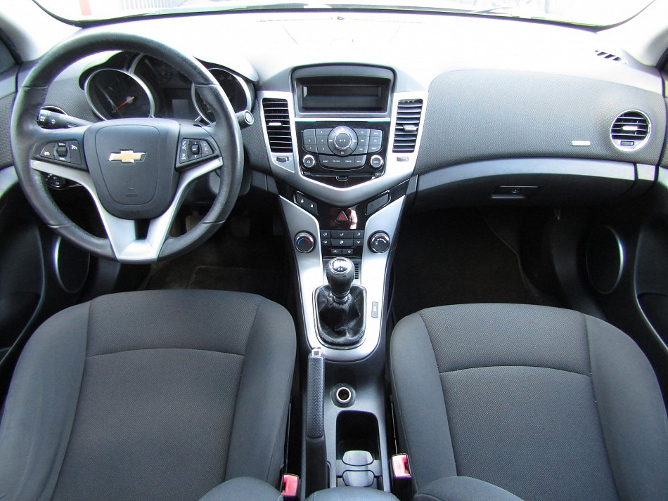 Chevrolet Cruze 1.8i 