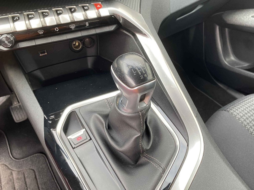Peugeot 3008 1.2 PT Active