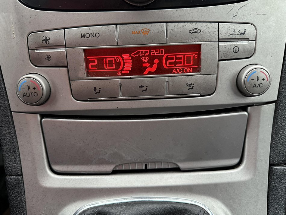 Ford Galaxy 2.0 TDCi  7míst