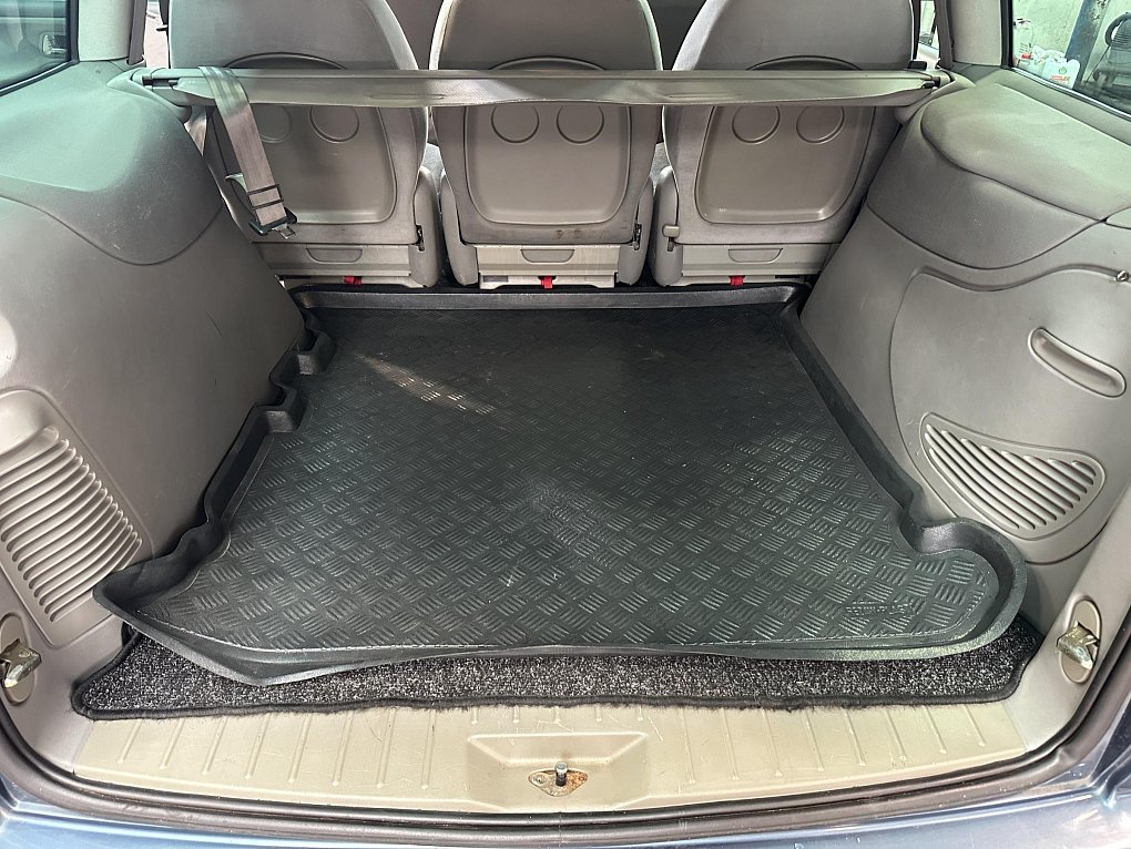 Volkswagen Sharan 2.0i  7míst