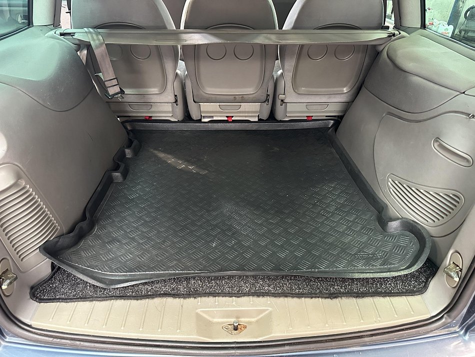 Volkswagen Sharan 2.0i  7míst