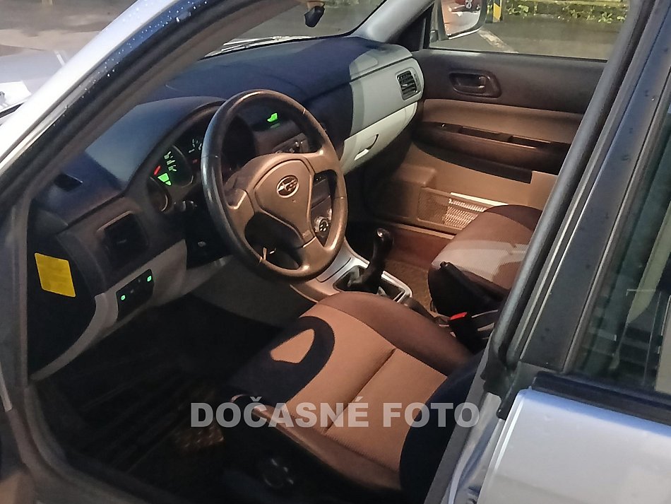 Subaru Forester 2.0i 