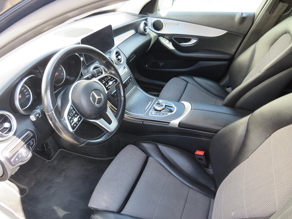 Mercedes-Benz Třída C 2.0CDi 