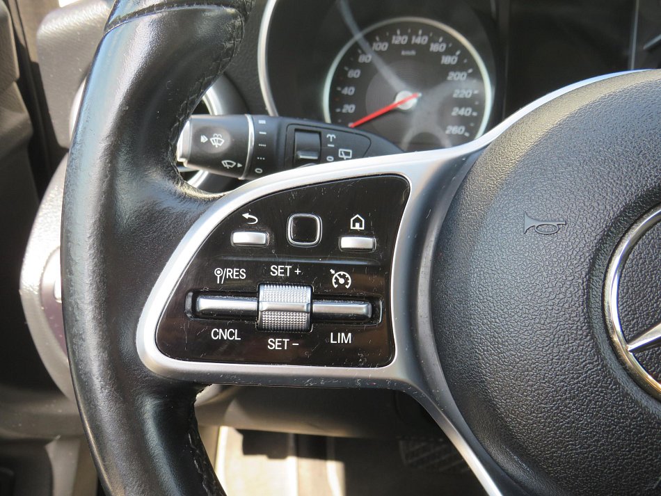 Mercedes-Benz Třída C 2.0CDi 