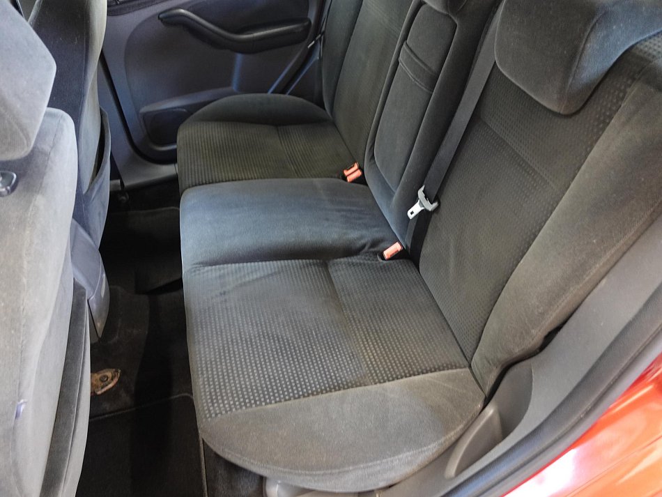 Ford Focus 1.6i 