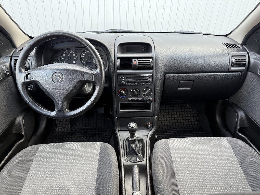 Opel Astra 1.6i 