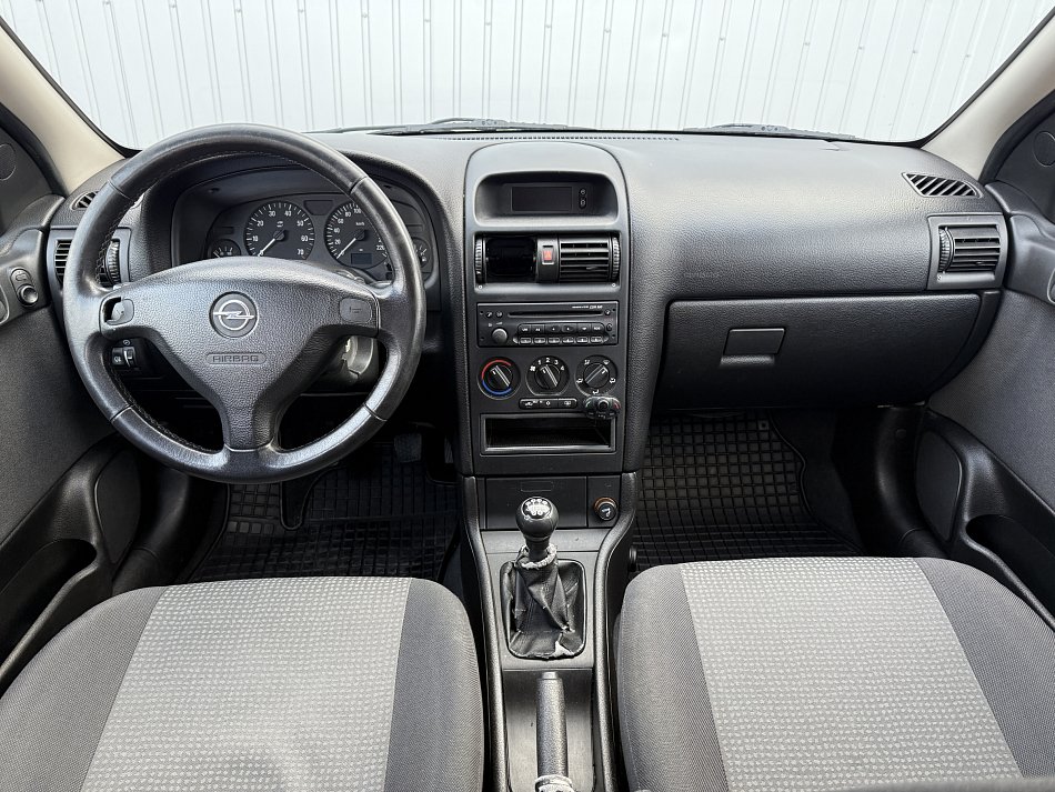 Opel Astra 1.6i 
