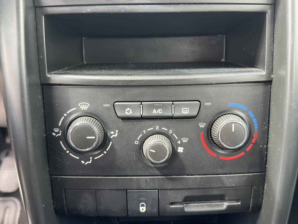 Peugeot 207 1.4i 