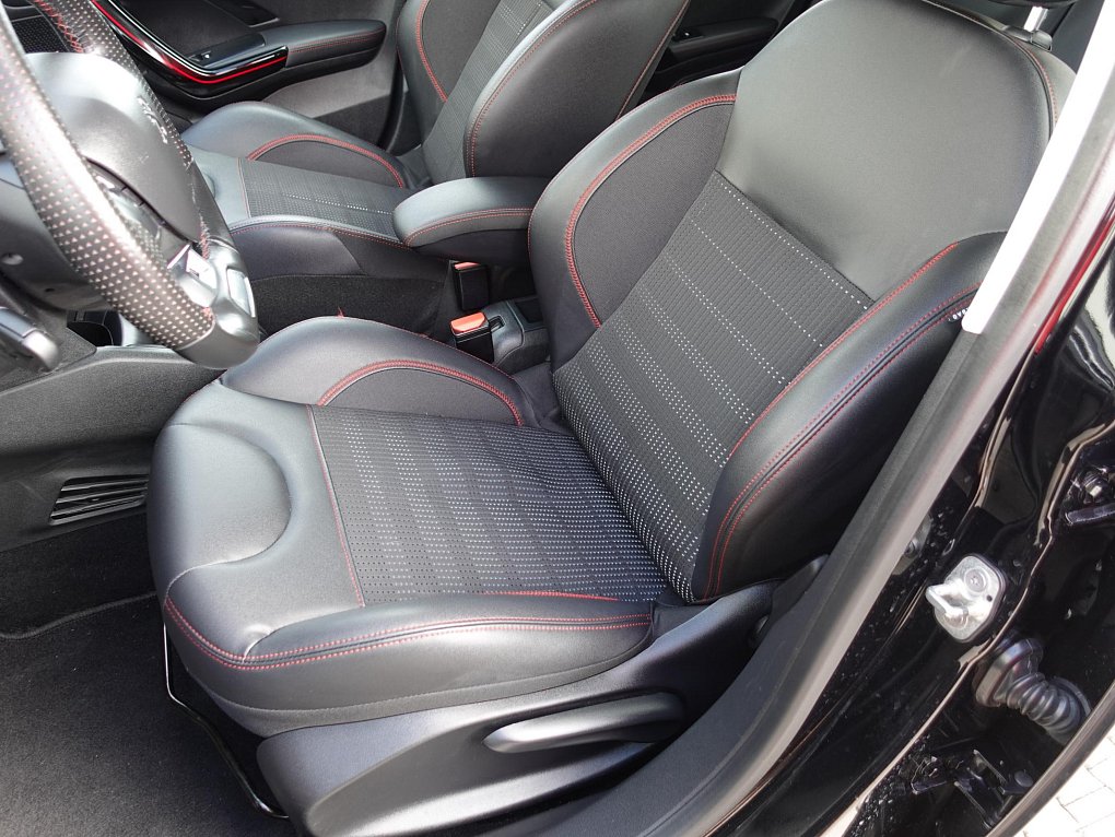 Peugeot 208 1.2PT GT Line