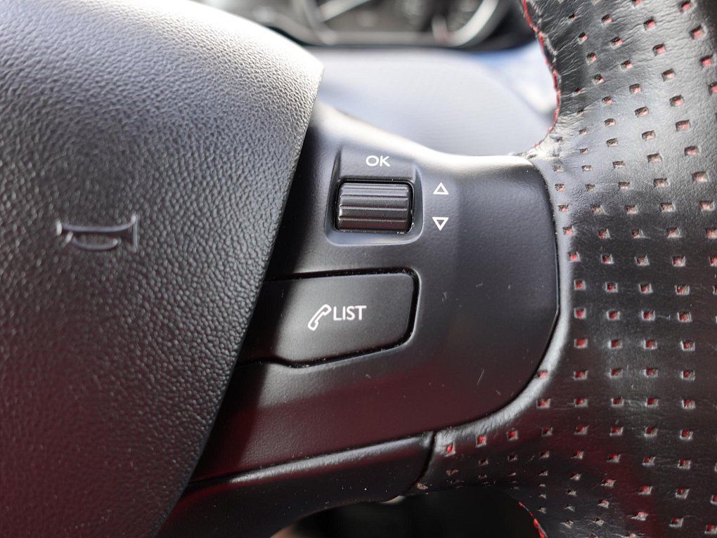 Peugeot 208 1.2PT GT Line