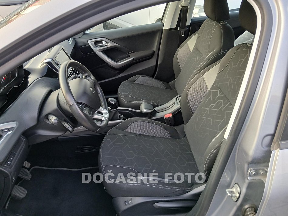 Peugeot 2008 1.6 HDi 