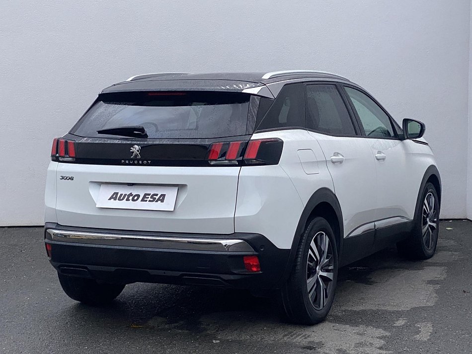 Peugeot 3008 1.2 PT Allure